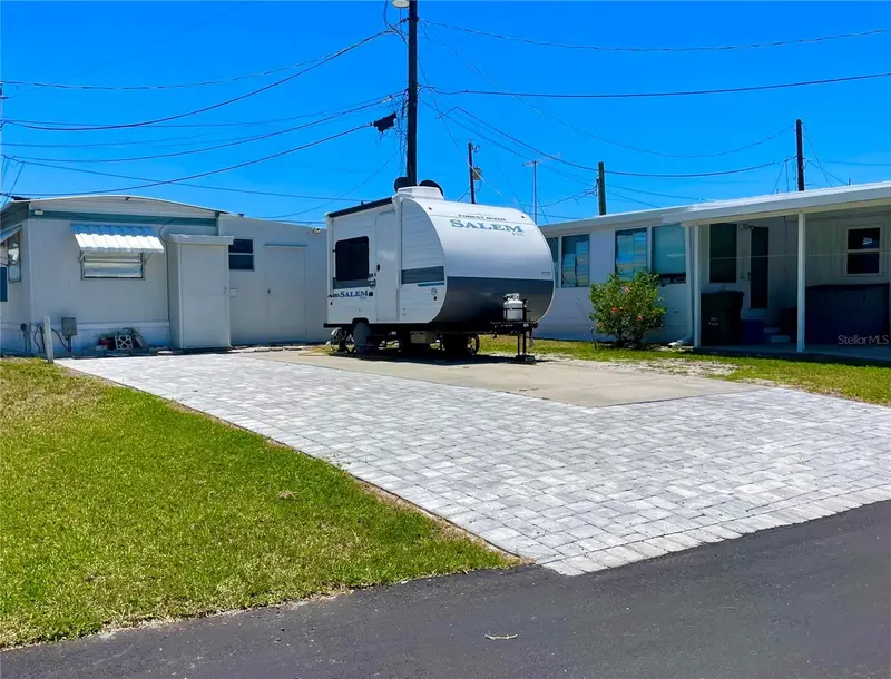 47 Illinois St, FL