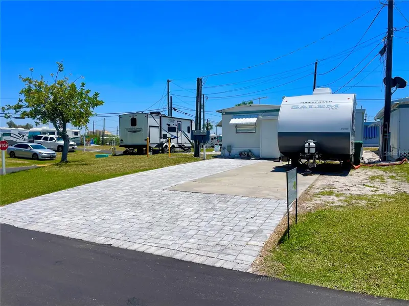 47 Illinois St, FL