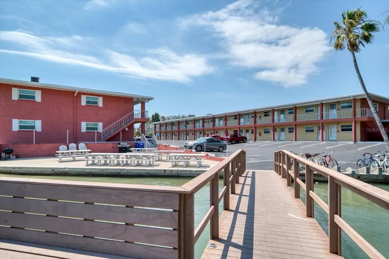 8565 Gulf Boulevard, FL