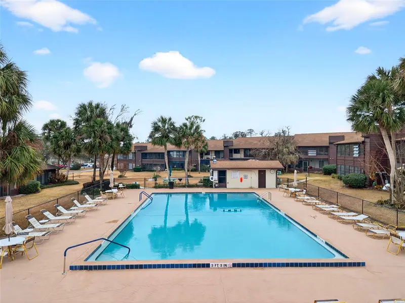 550 Fairways Dr #A, FL