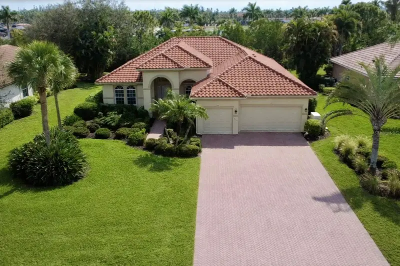 14173 Myakka Pointe Dr, FL