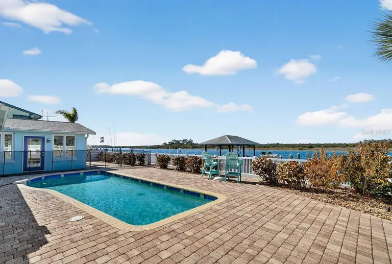 272 Ocean Palm Dr, FL