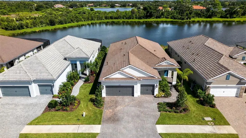 10253 Canaveral Cir, FL