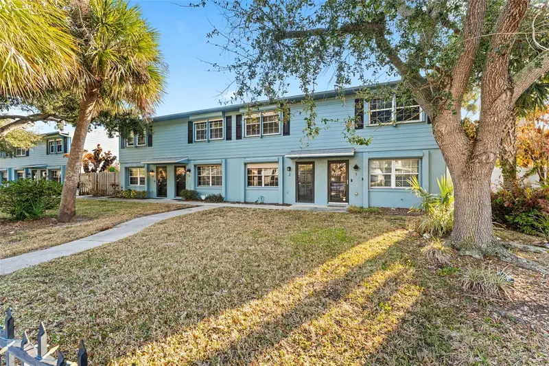 101 N Pine St #2, FL