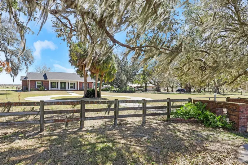 3597 Se Co Rd 760 Rd #760, FL