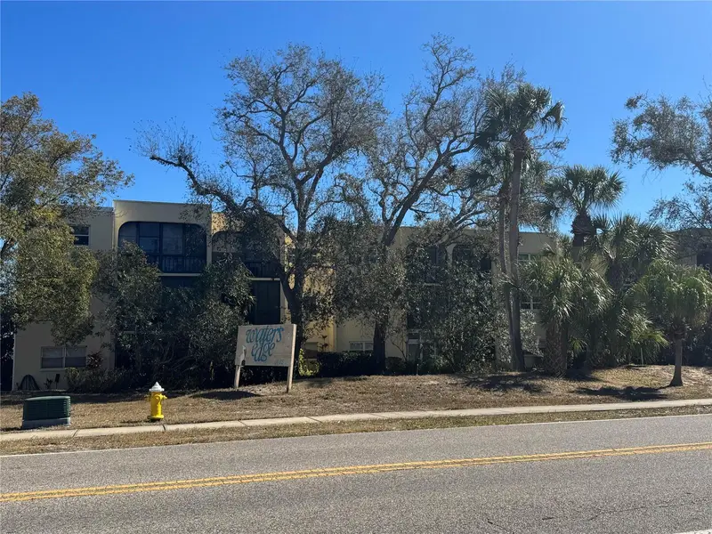11485 Oakhurst Rd #-211, FL