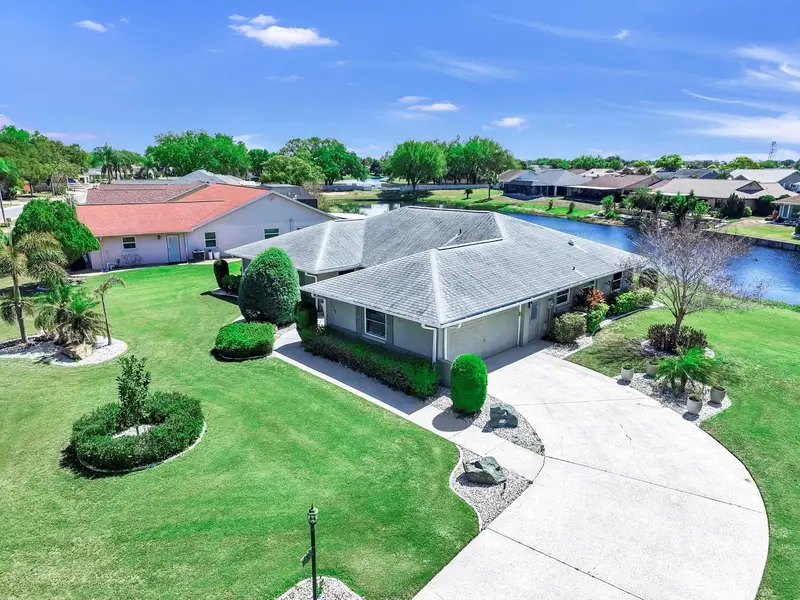2110 W View Dr, FL