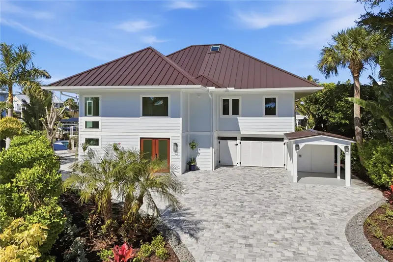 204 Waterways Ave, FL