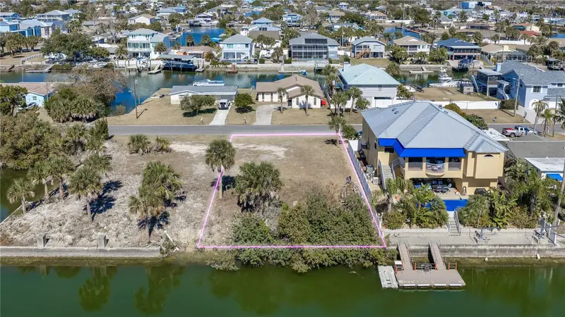 4348 Tahiti Dr, FL