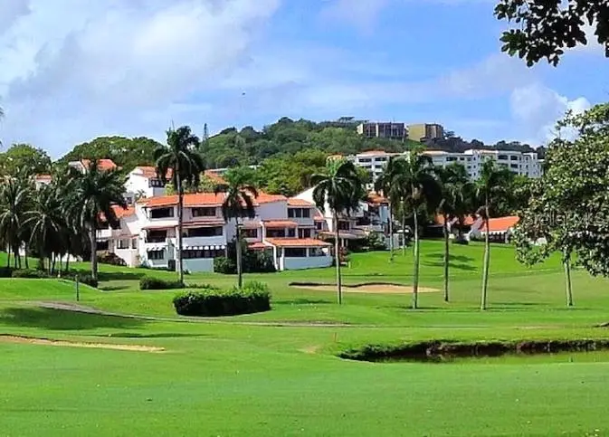 22-01 Cond. Rio Mar Village ##22-01, PR
