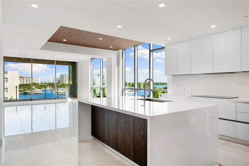 111 Golden Gate #403, FL