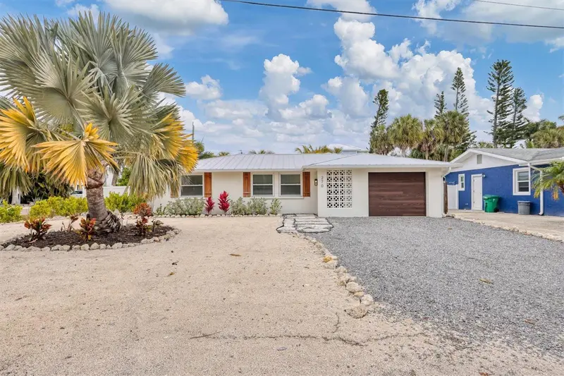 270 Gladiolus St, FL