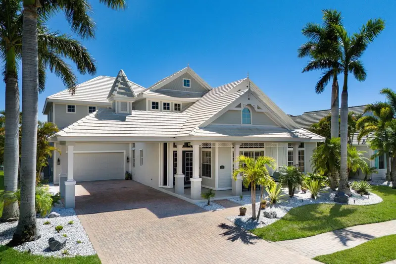 541 Fore Dr, FL