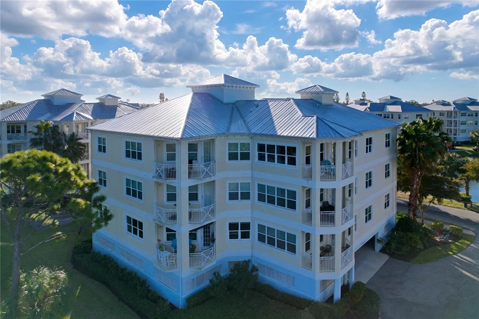 7730 34th Ave W #303, FL