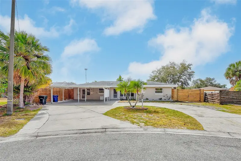 3946 Omega Cir, FL