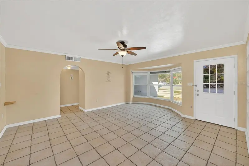 3946 Omega Cir, FL
