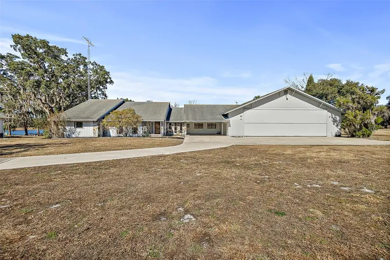 127 Eagles Nest Ln, FL