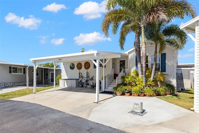 7166 Mount Arlington Dr Ne #418, FL