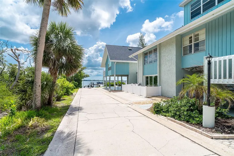6005 N Beach Rd #16, FL