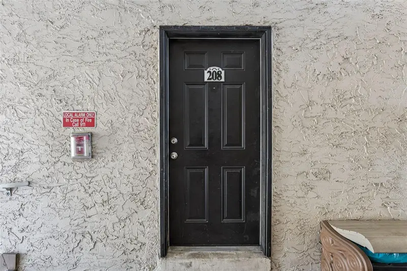 145 N Pearl Lake Cswy #208, FL
