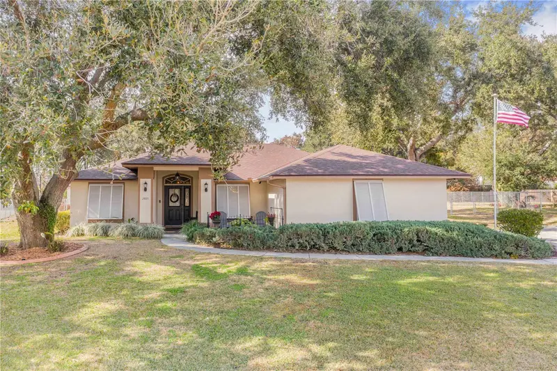 2865 Pond View Dr, FL