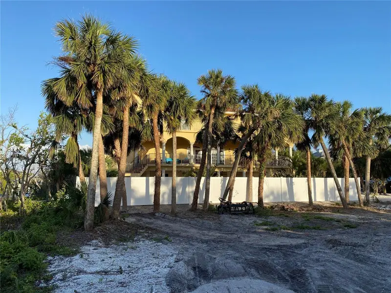 61 Palm Dr, FL