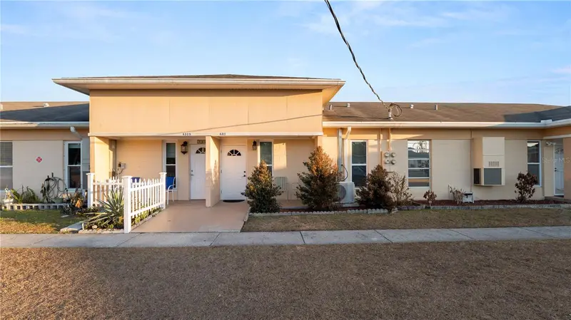 4311 Club Cir, FL
