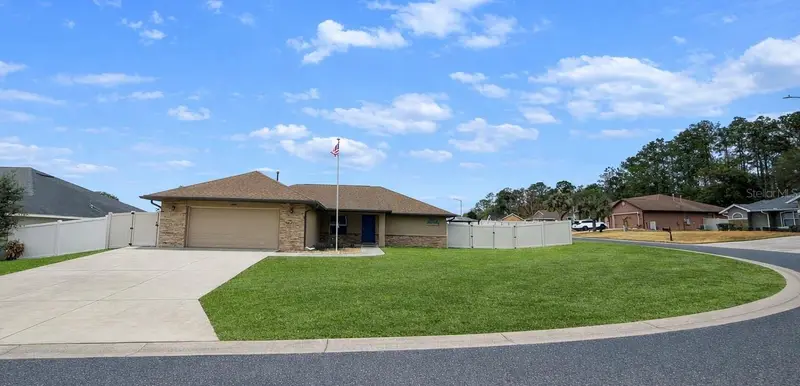 1026 Se 65th Cir, FL