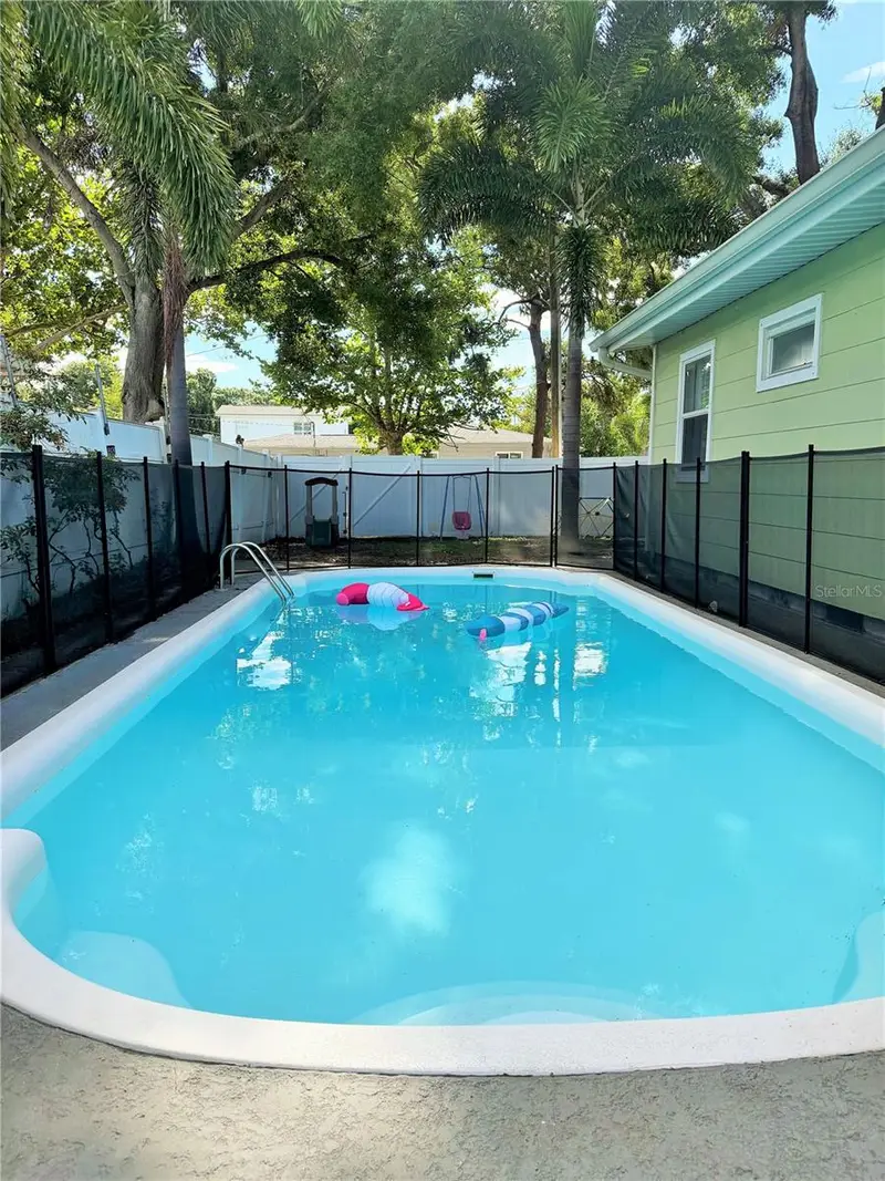 4101 11th Ave N, FL