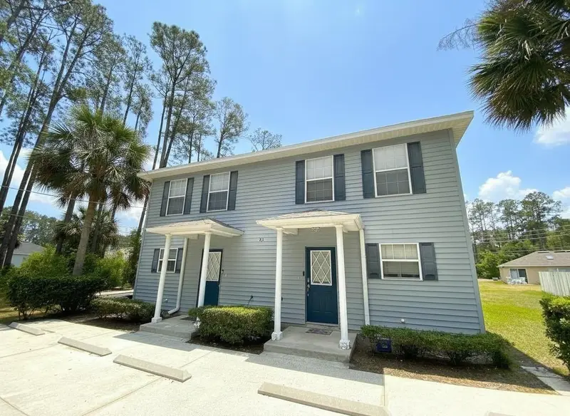 23 Regent Ln #A&B, FL