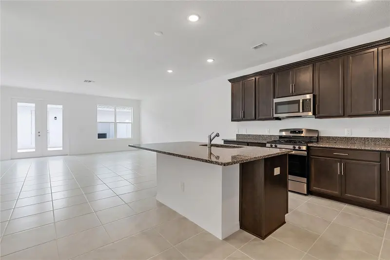 15220 Blue Peacock Ln, FL