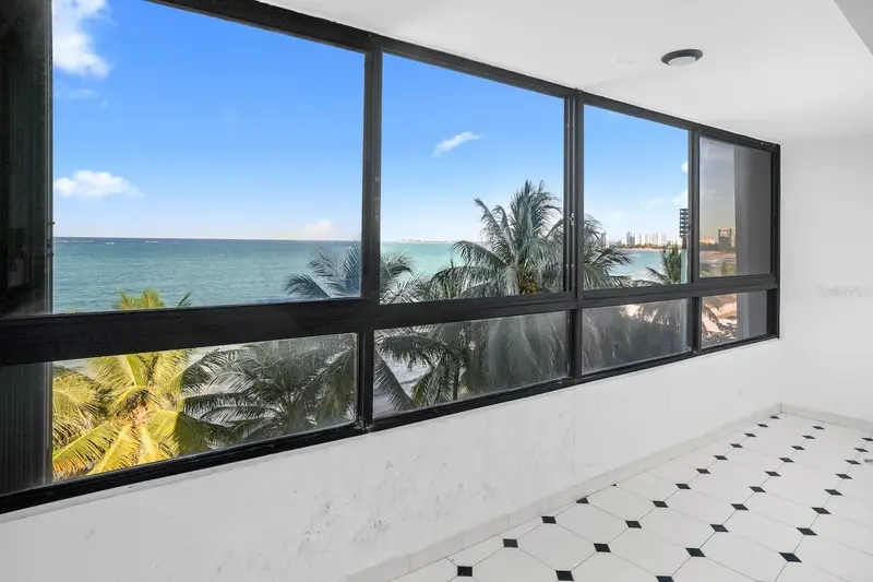4123 Av Isla Verde #407, PR