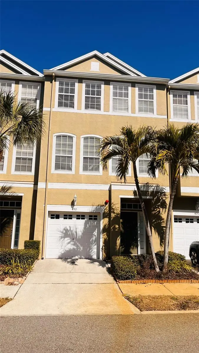 2915 Pointeview, FL