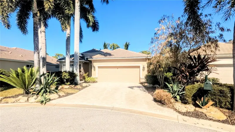 124 Turquoise Ln, FL