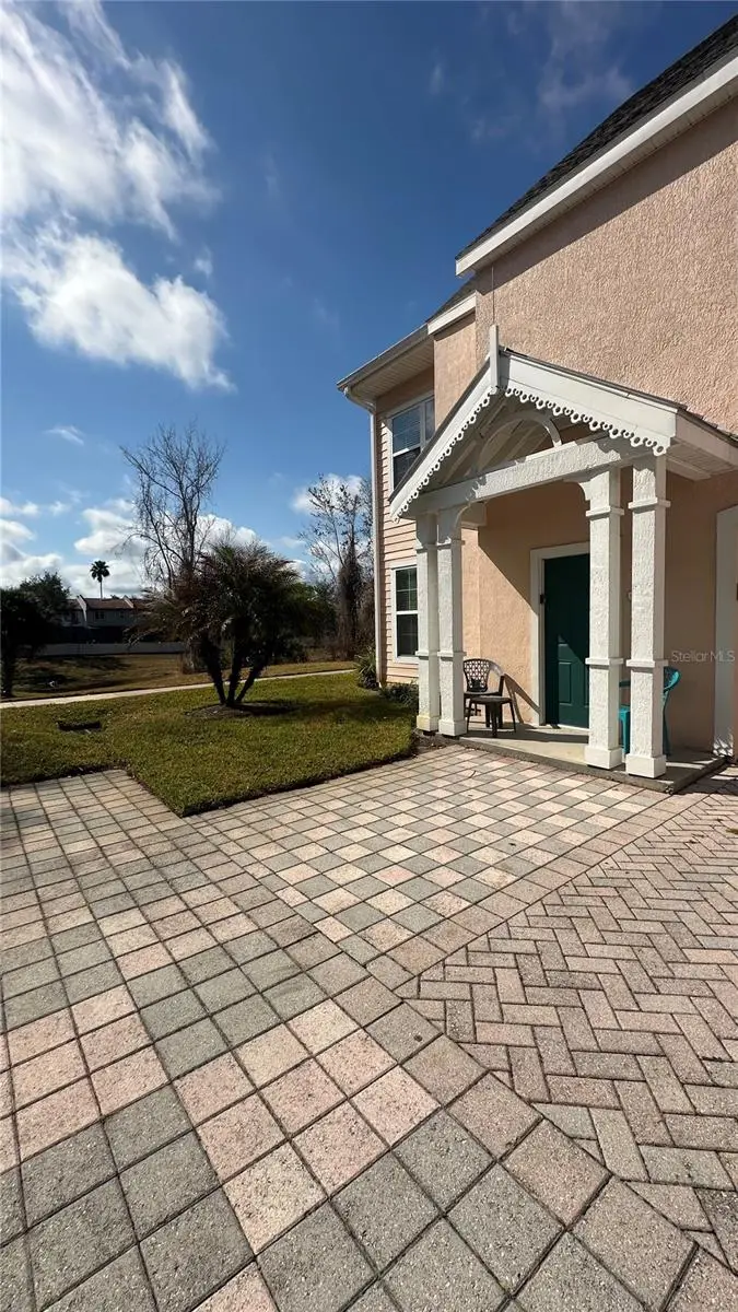 5006 Mangrove Aly #201, FL