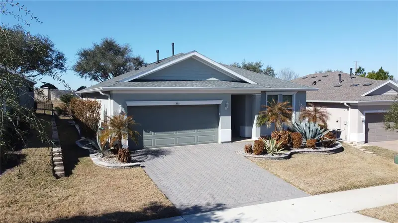 306 Alcove Dr, FL