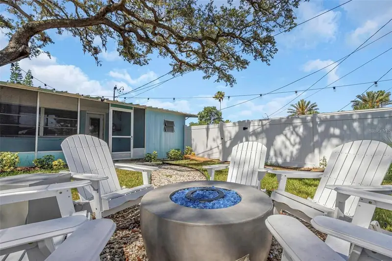 1500 Clearwater Largo Rd N, FL