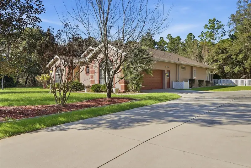 1829 W Redding St, FL