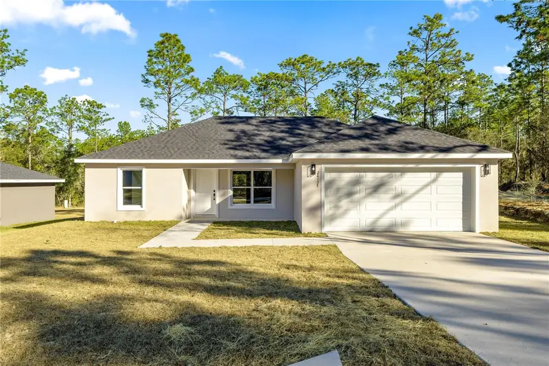 24125 Nw Foxglove Ln, FL