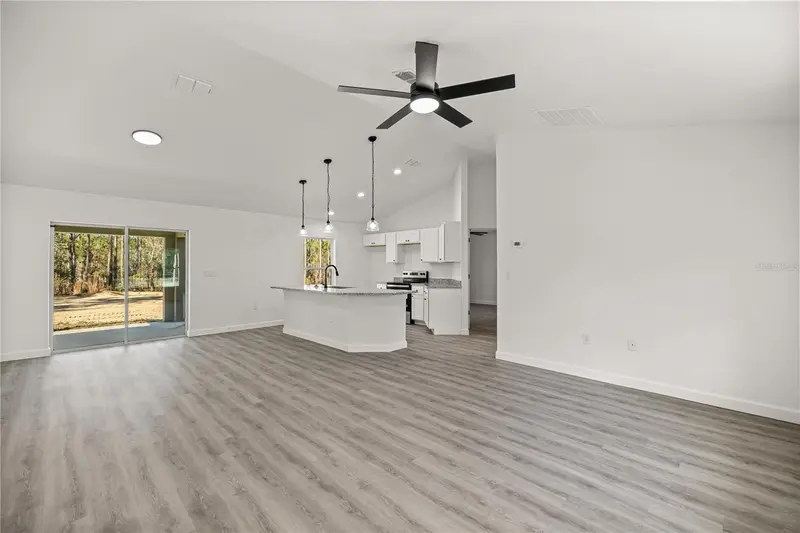 24125 Nw Foxglove Ln, FL