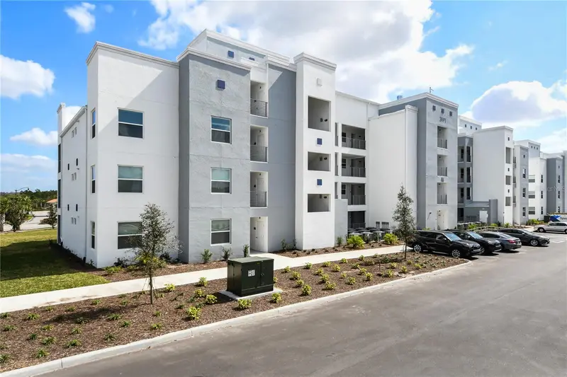 3191 Paradox Cir #401, FL