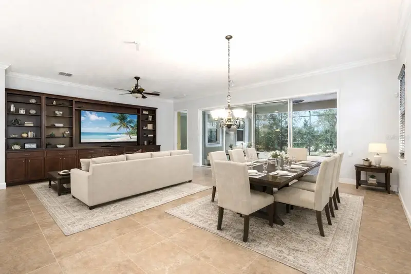 5043 Vantage Ct, FL