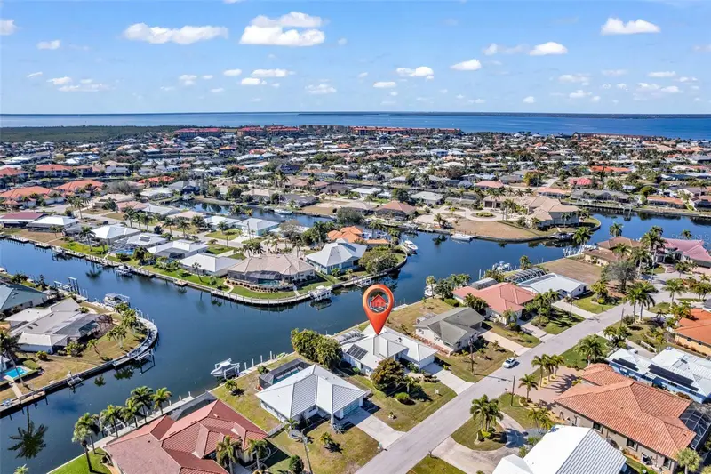 155 Crescent Drive, FL