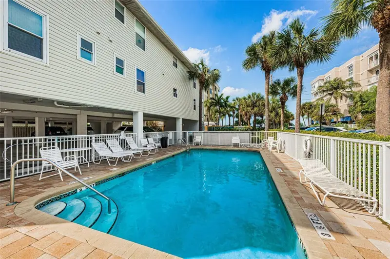 1412 Gulf Blvd #102a, FL