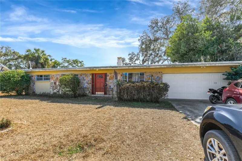 310 Kenmore Rd, FL