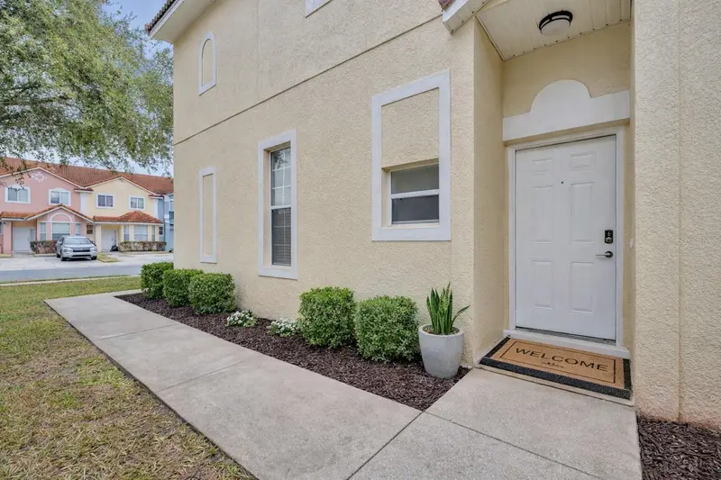 1172 S Beach Cir, FL