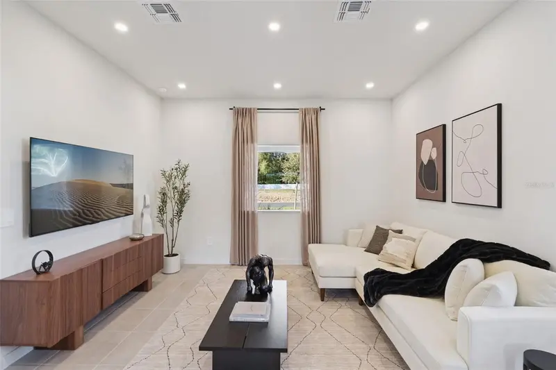 443 Skyfield Ct, FL