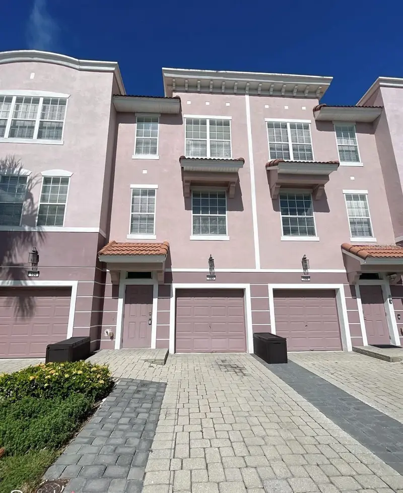 8000 Cool Breeze Dr #105, FL