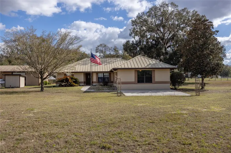 327 Sw Timuqua Ter, FL