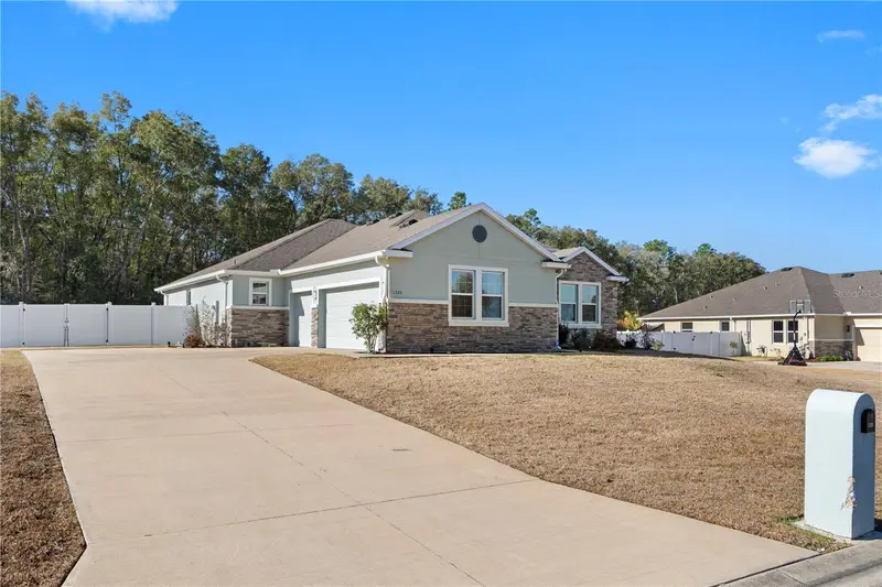 1320 Se 63rd Court Rd, FL